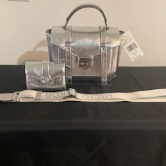 Michael Kors Manhattan handbag (metallic silver handbag)